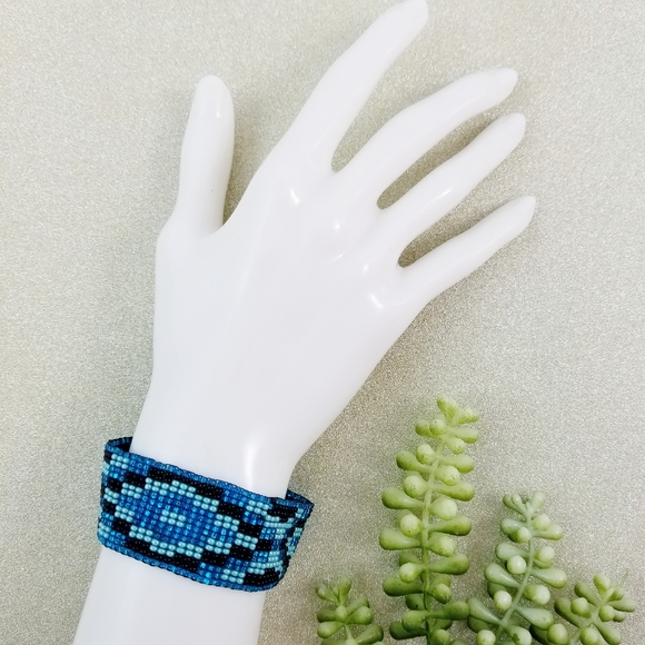 Jewelry - Handcrafted Black & Blue Boho Seed Bead Bracelet